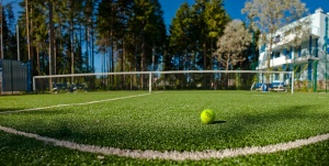 Освоено строительство теннисных кортов
